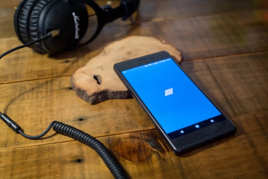 BANGKOK, THAILAND - 2018/05/18: The BandCamp application seen displayed on a Android Sony smartphone. (Photo by Guillaume Payen/SOPA Images/LightRocket via Getty Images)